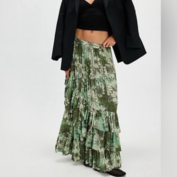 NWOT Free People Marietta Floral Green Maxi Skirt Asymmetrical Flowy Size Small - Picture 7 of 7